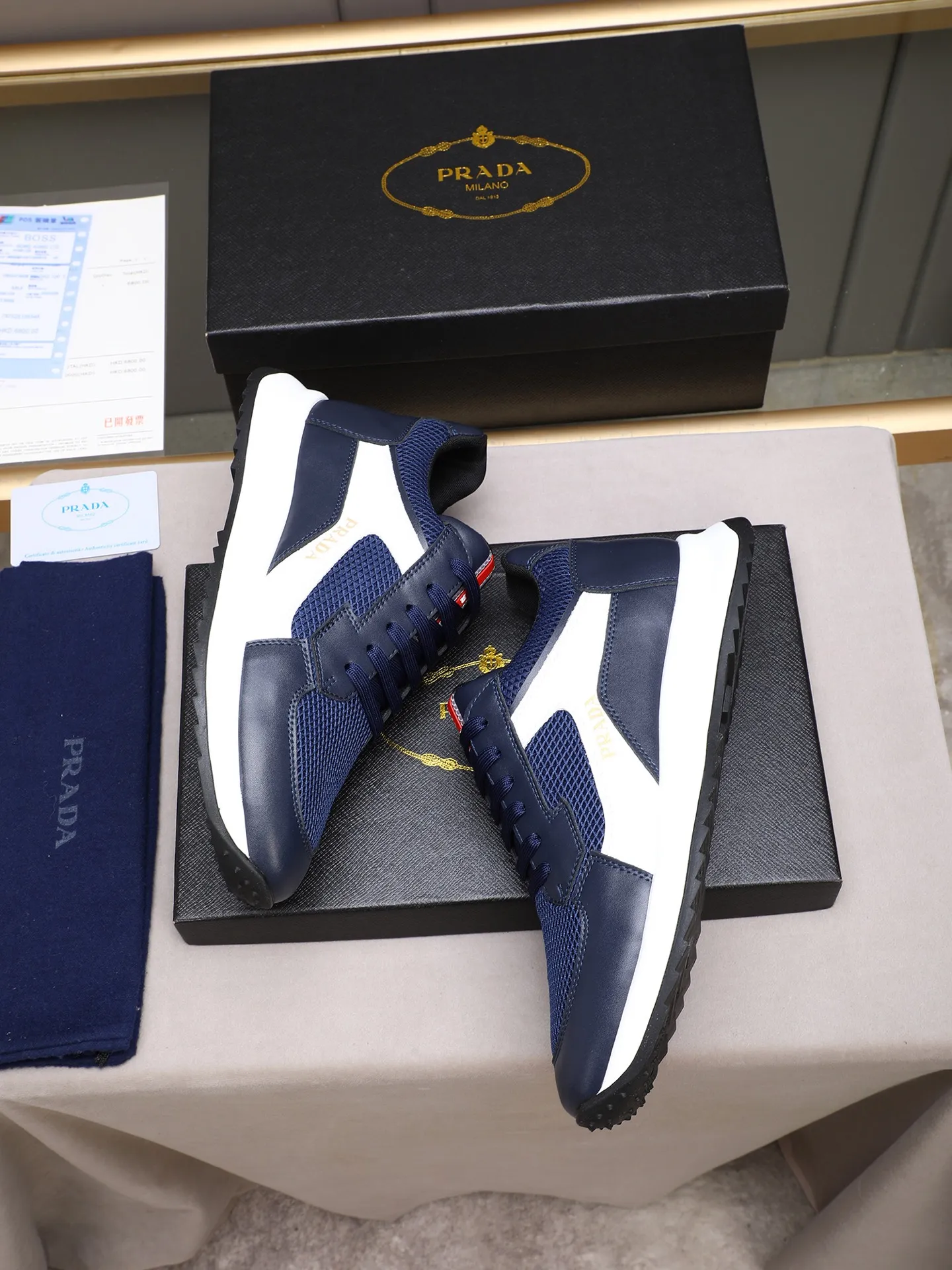 Men's shoes 💰460 Prada/Prada's new men's casual sports shoes, low-top lace-up sports shoes, fashionable and generous style, made of first-layer cowhide stitching and breathable mesh, soft, comfortable and breathable, tongue letter LOGO, finely crafted details, lightweight foam sole, fashionable and versatile! Size: 38-44 (45 customized)